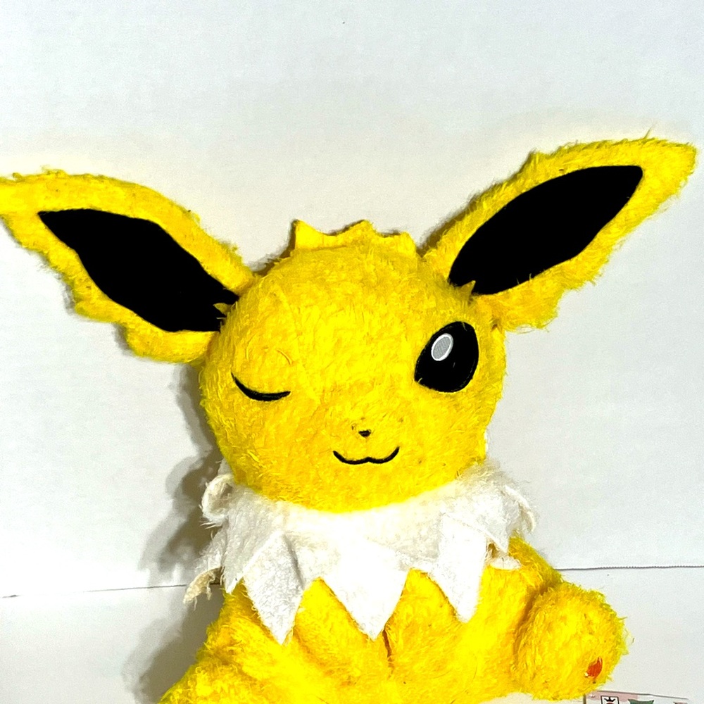 Jolteon Pokemon Banpresto 2017 Relaxation Time Fuzzy Plush 12" TAG NWT Japan